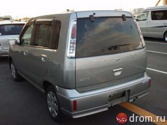 2001 Nissan Cube Images