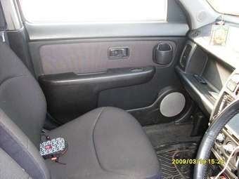 2001 Nissan Cube Pics