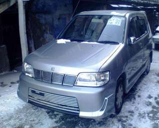 2001 Nissan Cube