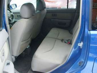 2001 Nissan Cube Photos