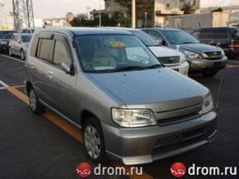 2001 Nissan Cube