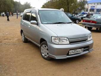 2001 Nissan Cube Pictures