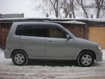 2001 Nissan Cube Pictures