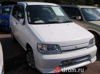 2001 Nissan Cube Pictures