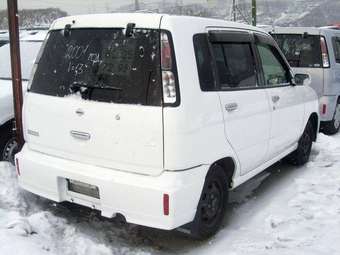 2001 Nissan Cube Pictures