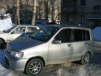 2001 Nissan Cube