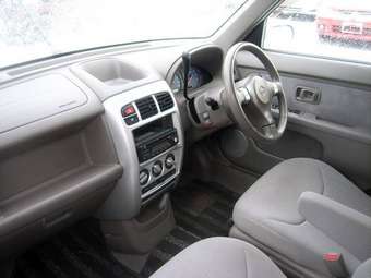 2001 Nissan Cube Pics