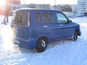 2001 Nissan Cube Pictures