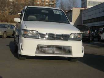 2001 Nissan Cube Pictures