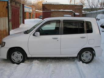 2001 Nissan Cube Pictures