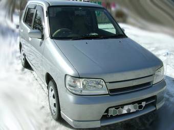 2001 Nissan Cube Pictures