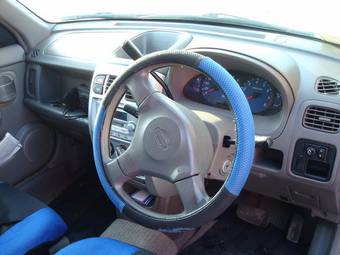 2001 Nissan Cube Images