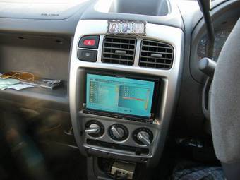 2001 Nissan Cube Pictures