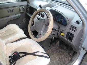 2001 Nissan Cube Images