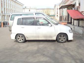 2001 Nissan Cube Pictures