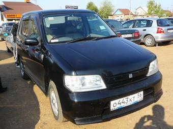 2001 Nissan Cube Pictures