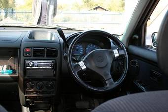 2001 Nissan Cube Pictures