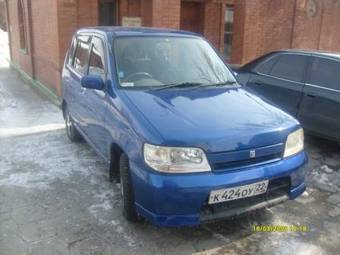 2001 Nissan Cube Pictures