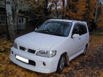 2001 Nissan Cube Pictures
