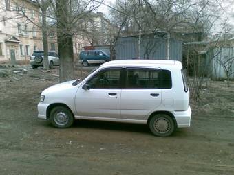 2001 Nissan Cube Pictures