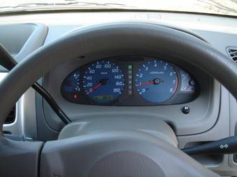 2001 Nissan Cube Pictures