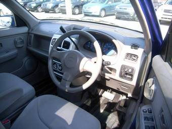 2001 Nissan Cube Pics