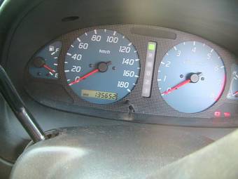 2001 Nissan Cube Photos