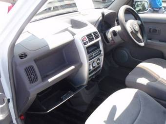 2001 Nissan Cube Pictures