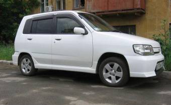 2001 Nissan Cube Pictures