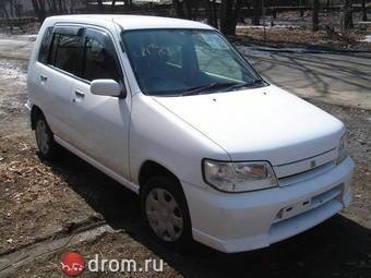 2001 Nissan Cube Pics