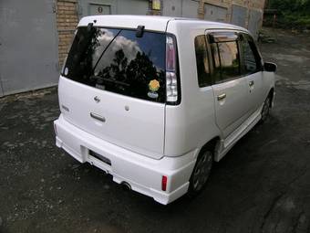 2001 Nissan Cube Pictures