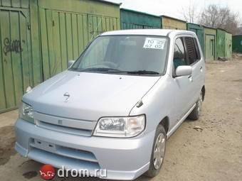 2001 Nissan Cube Pictures