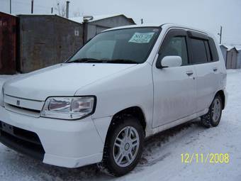 2001 Nissan Cube Pictures