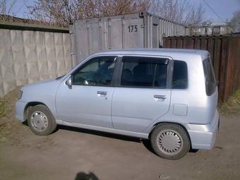 2001 Nissan Cube Pics