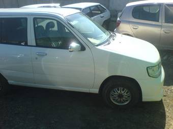 2001 Nissan Cube Photos