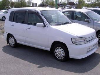 2001 Nissan Cube Wallpapers