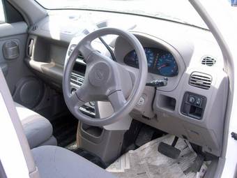 2001 Nissan Cube Images