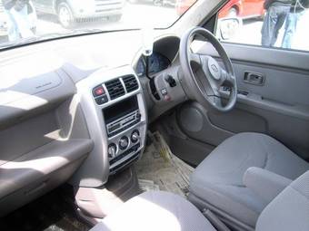 2001 Nissan Cube Pictures