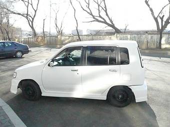 2001 Nissan Cube Pictures