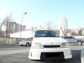 2001 Nissan Cube Photos