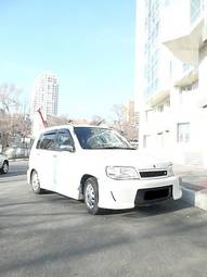 2001 Nissan Cube Photos