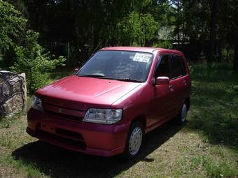 2001 Nissan Cube Pictures
