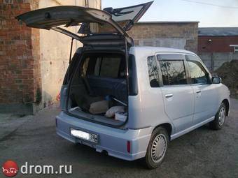 2001 Nissan Cube Pictures