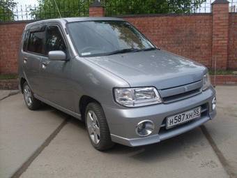 2001 Nissan Cube Pics