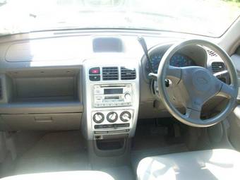 2001 Nissan Cube Pictures