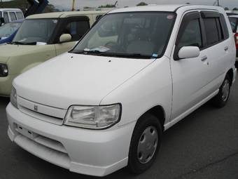 2001 Nissan Cube Pictures