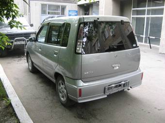 2001 Nissan Cube Pics