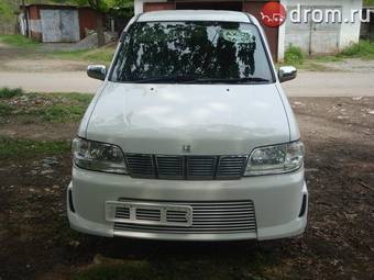 2001 Nissan Cube Photos