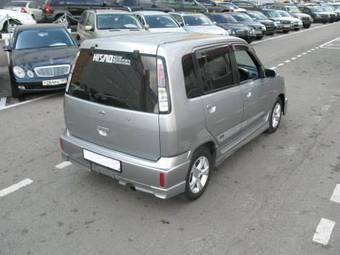 2001 Nissan Cube Pictures