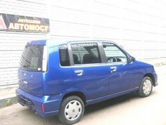 2001 Nissan Cube Pictures